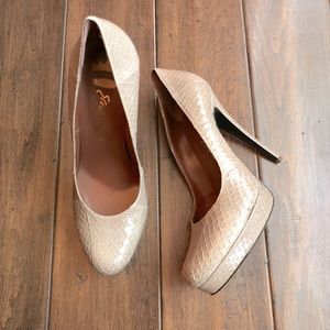 NEW GORGEOUS ERNESTO ESPOSITO SNAKE PRINT HEELS